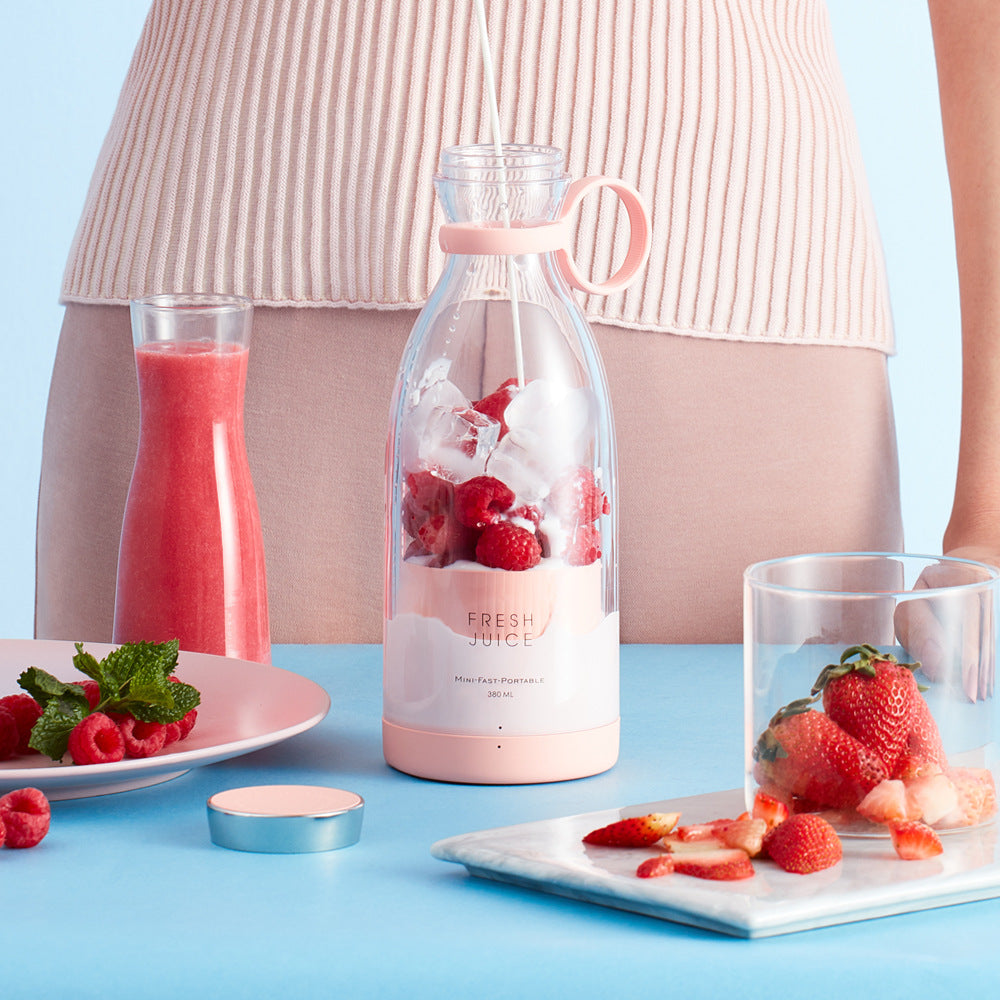 Youguo USB Magnetic Charging Mini Juicer Portable Small Stirring Juice Machine Electric Juicing Cup Manufacturer